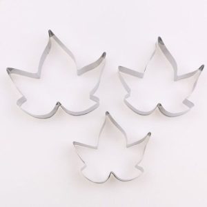 MAPPLE LEAF CUTTERS